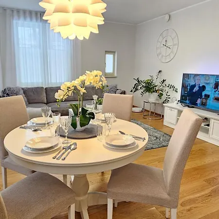 Center Bright Apartment Tallinn