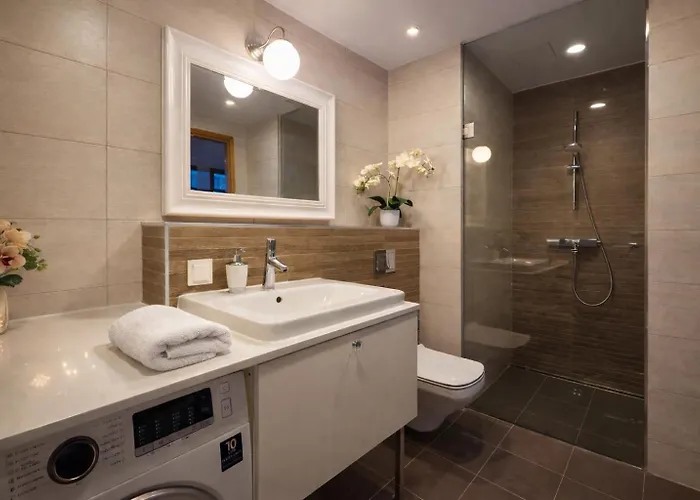 Center Bright * 塔林